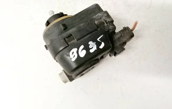 Headlight level adjustment motor