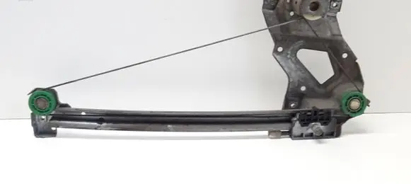 Rear door manual window regulator