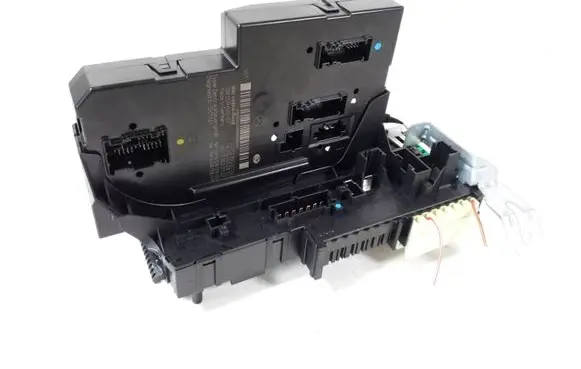 Mercedes-Benz E C207 W207 Fuse module