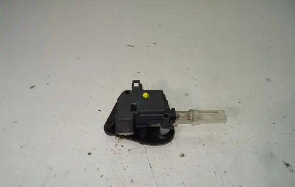 Audi A3 S3 8L Tailgate boot lock/latch motor 8E9827833