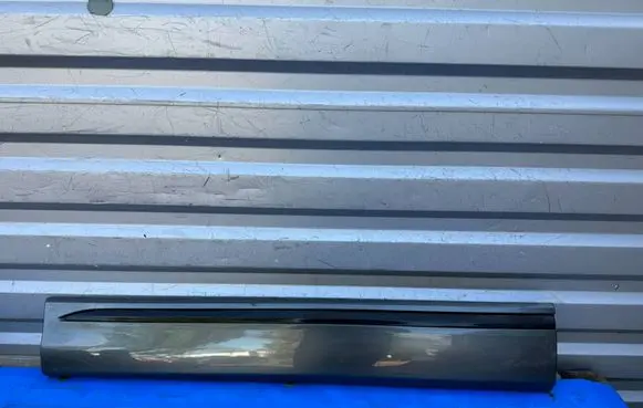 Audi Q8 Front door trim (molding) 4M8853959B S931