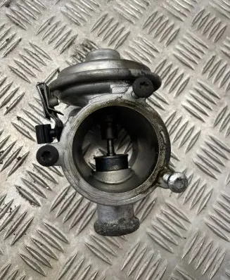 BMW 7 E65 E66 EGR valve 70045002 6116300