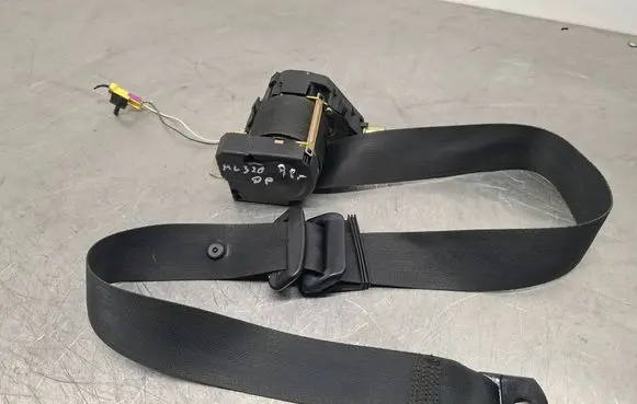 Mercedes-Benz ML W163 Front seatbelt 00056716