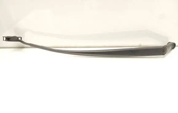 Toyota Auris 150 Front wiper blade arm 3151820
