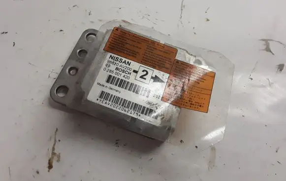 Nissan Primera Airbag control unit/module 98820AV200 0285001420