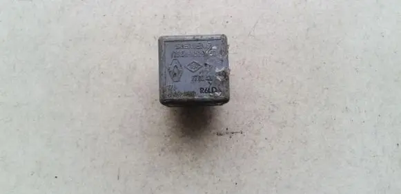 Renault Laguna I Other relay V23134M5X330
