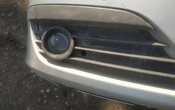 Opel Astra H Front bumper lower grill
