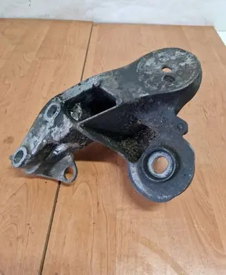Audi A6 S6 C6 4F Engine mounting bracket 4F0199351H
