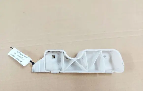 Nissan Qashqai Front bumper mounting bracket 62222-JD000