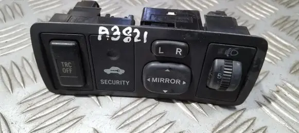 Toyota Corolla E120 E130 Wing mirror switch 183574 777663