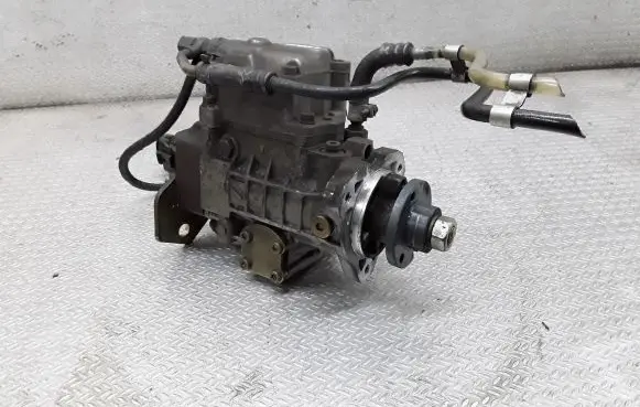 Skoda Octavia Mk1 (1U) Fuel injection high pressure pump 0460404977
