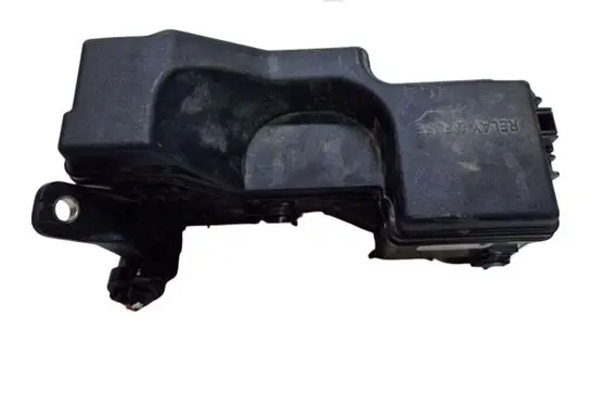 Toyota Aygo AB40 Fuse module 821110HT20