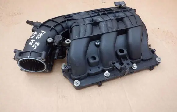 Ford Fiesta Intake manifold FL3E9424LB