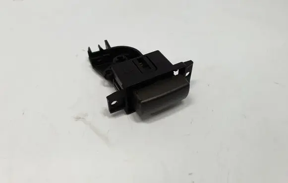 BMW 7 E65 E66 Glove box opening button 7033389 7044003 51167044003