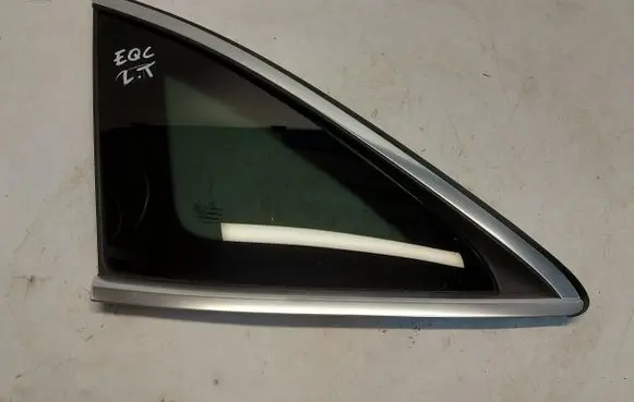 Mercedes-Benz EQC Rear side window