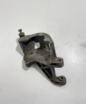 Ford Galaxy Power steering pump mounting bracket 028145523E