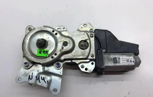 Mitsubishi Outlander Tailgate/trunk/boot lift motor 42711010710 1645 806114123304