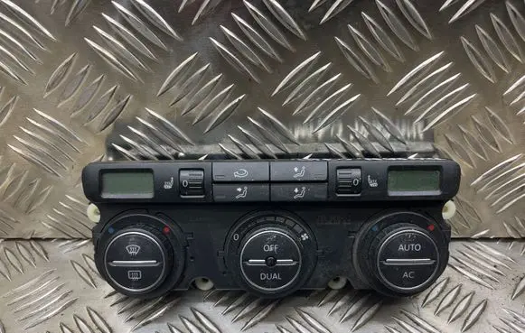 Volkswagen Touran I Climate control unit