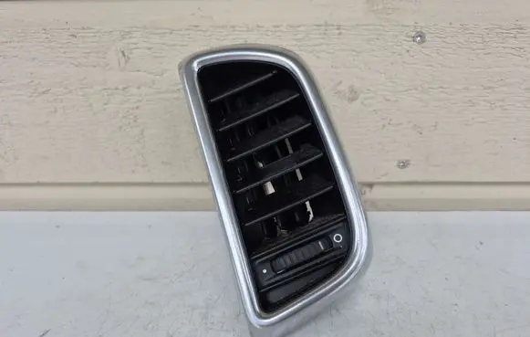 Porsche Cayenne (92A) Rear air vent grill 7P5819204