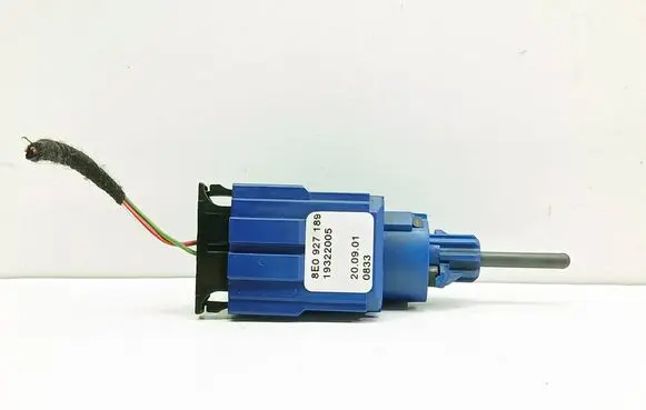 Audi A4 S4 B6 8E 8H Brake pedal sensor switch 8E0927189 19322005