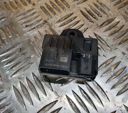 BMW 5 F10 F11 Glow plug pre-heat relay 7810856 100721 0522120103