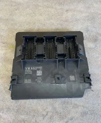 Volkswagen PASSAT B7 Comfort/convenience module 3AA937087F 5WK50413 BCMPQ47