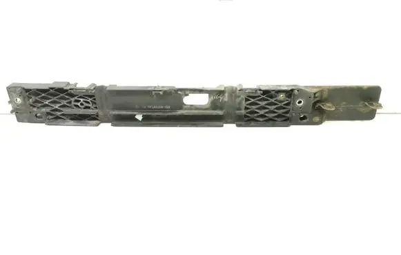 Front bumper mounting bracket