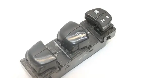 Nissan Pulsar Other switches/knobs/shifts