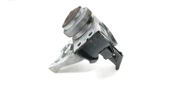 Citroen DS5 Engine mount bracket 9681855180