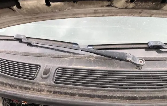 Skoda Fabia Mk2 (5J) Front wiper blade arm 