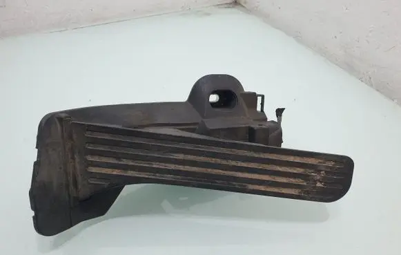Volkswagen PASSAT B7 Accelerator throttle pedal 1K2721503AE
