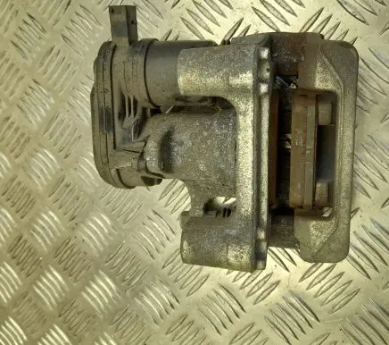 Hyundai Kona I Front brake caliper G358237700