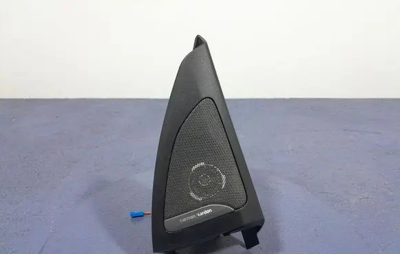 BMW X7 G07 Subwoofer speaker 7445518