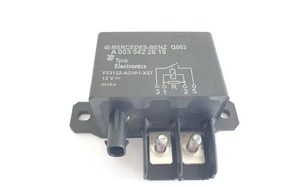 Mercedes-Benz C W204 Hazard warning light relay A0035422619