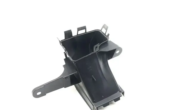BMW X7 G07 Air intake duct part 51747421686