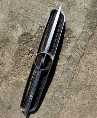 Opel Vectra C Front bumper upper radiator grill GM13103966 13103966 464192822