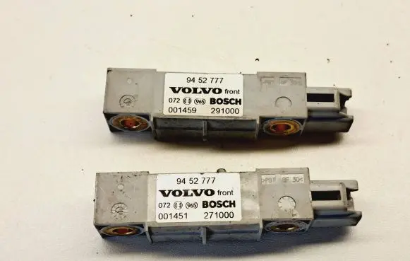 Volvo V50 Airbag deployment crash/impact sensor 9452777