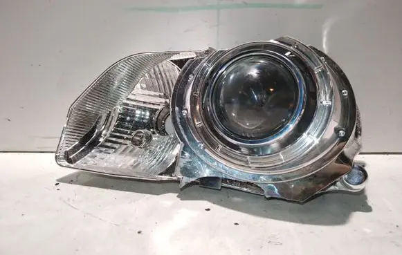 Volvo XC90 Headlight part 89204681
