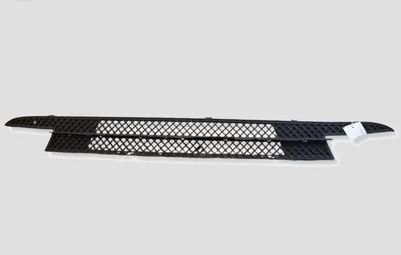 BMW 1 E81 E87 Front bumper lower grill 7182367 15857711