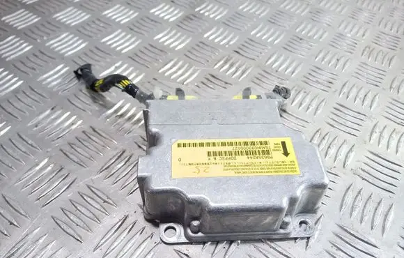 Mitsubishi Lancer VIII Airbag control unit/module P8635A244 TGAMH093000127