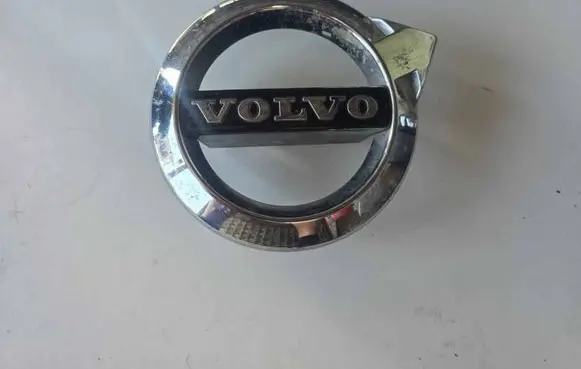 Volvo XC90 Manufacturer badge logo/emblem 31383646