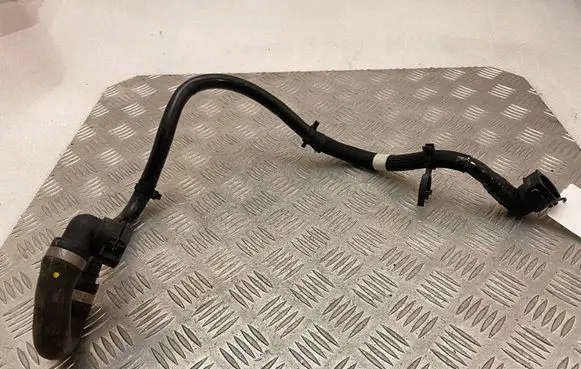 Jaguar I-Pace Engine coolant pipe/hose J9D38D138AD