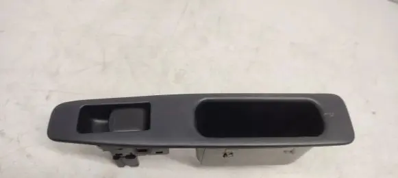 Nissan Qashqai Electric window control switch 82950JD000 25411BR00A