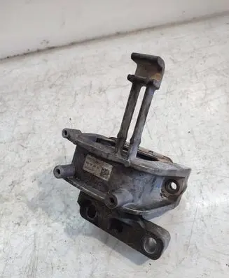 Volkswagen Golf VII Engine mount bracket 5Q0199262DF