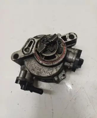Peugeot 2008 II Vacuum pump 9804021880