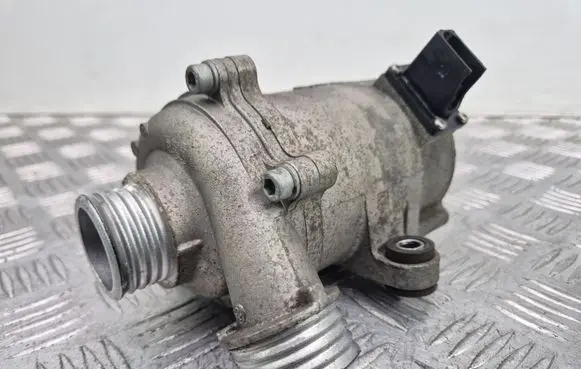 BMW X1 E84 Electric auxiliary coolant/water pump 7597715