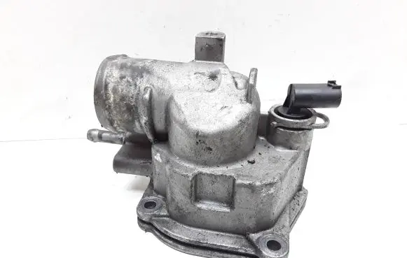 Thermostat/thermostat housing