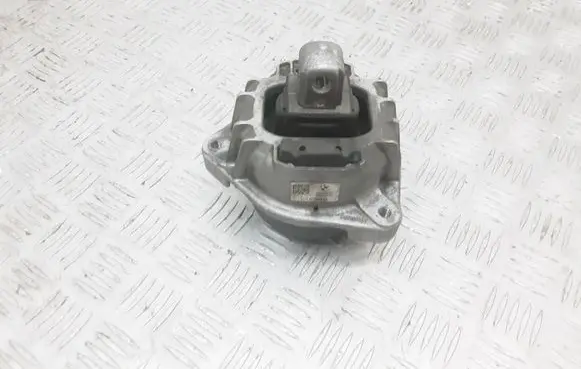 BMW 7 F01 F02 F03 F04 Engine mount bracket 6775906