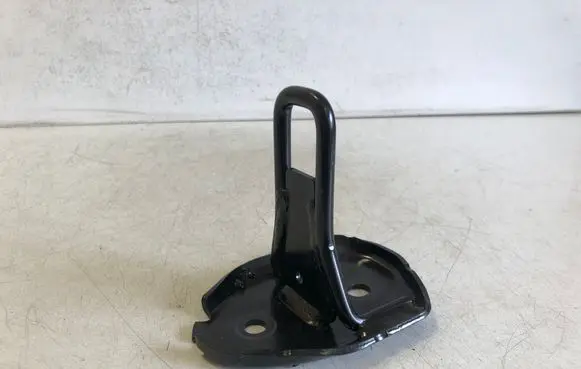 Nissan Qashqai J12 Trunk lock loop 