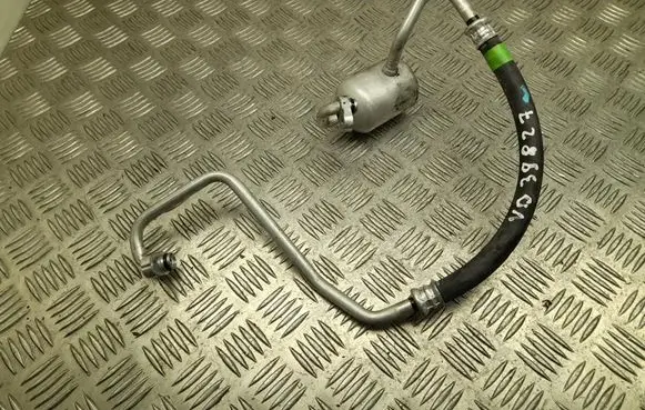 Toyota C-HR II Air conditioning (A/C) pipe/hose 